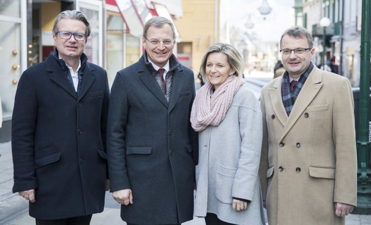 Chistopher Drexler, Thomas Stelzer, Ines Schiller, Hannes Heide (v. li.) Foto: LandOÖ/Max Mayrhofer