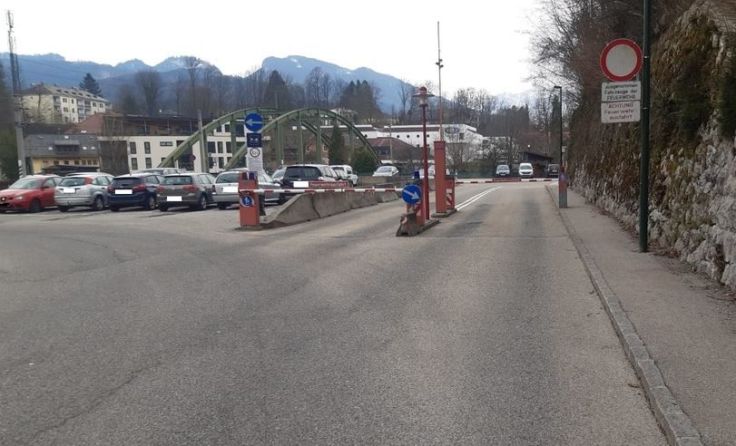Diese Schrankenanlage wurde mutwillige beschädigt. Foto: ff-badischl.at 