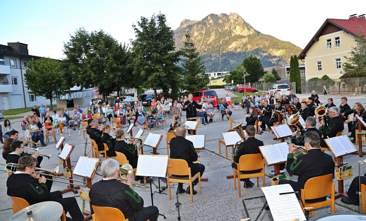 Sesselkonzert der Salinenmusikkapelle Ebensee. Foto: Hörmandinger