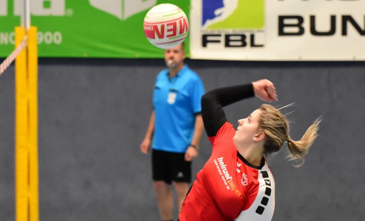 Sabine Kranzl soll die Paper-Girls nach vorne ballern Foto: Lindorfer