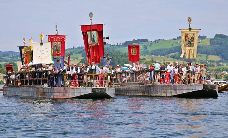 Seeprozession zu Fronleichnam in Traunkirchen (Foto: Hörmandinger)