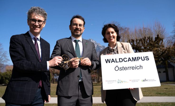 BWF-Leiter Peter Mayer, Florian Hader, Hermine Hackl (v. li.) (Foto: BFW/Janine Oettel)