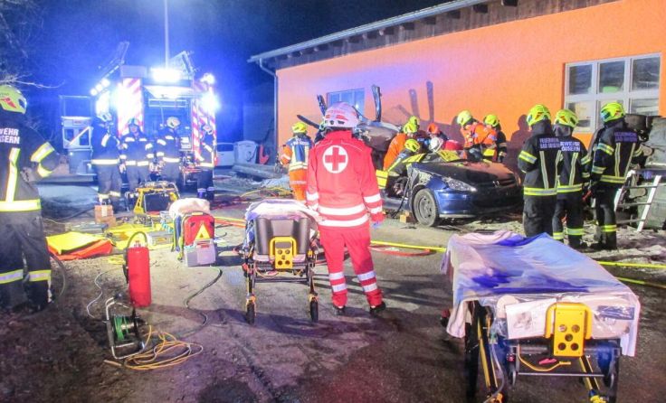 Einsatzorganisationen trainierten den Ernstfall. (Foto: FF Bad Goisern)