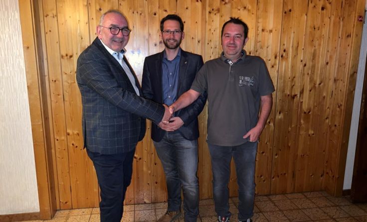 Übergabe der Obmann-Funktion beim Tennisclub Neukirchen. (Foto: Tennisclub Neukirchen)
