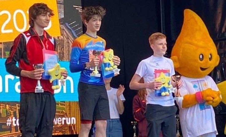 Tobias Rutschetschin (rechts) (Foto: privat)