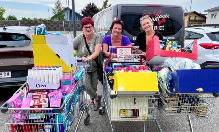 Vereinsmitglieder Beate Löffler, Barbara Nowecki, Karin Thalhammer (Foto: Der.Bus)