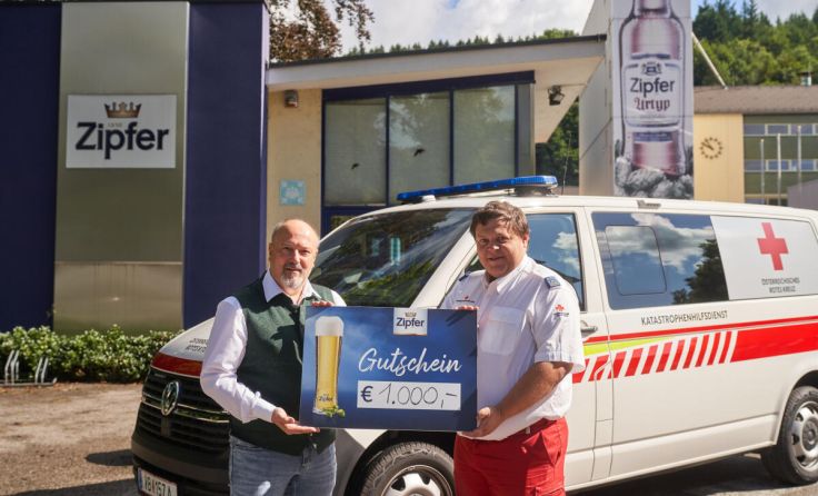 Braumeister Christian Mayer, Ortsstellenleiter Harald Schwarz (v.li.) (Foto: Zopf-Photography)
