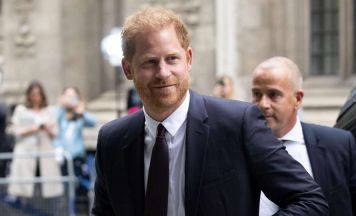 Prinz Harry ist nun eine Luftfahrt-Legende