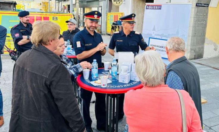 Die Aktion kam bereits in Vöcklabruck gut bei der Bevölkerung an (Foto: Tom Leitner)