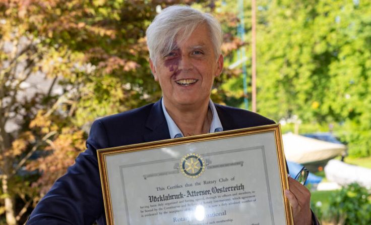 Nenad Mitrovic mit seiner Partnerin bei der feierlichen Übergabe des Präsidentenamtes (Foto: CGR)