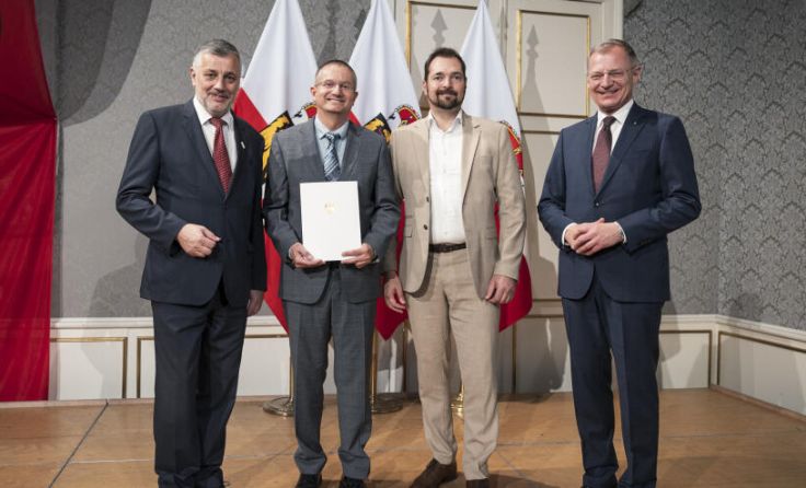 Ernennung zum VS Direktor (Foto: Land Oberösterreich/MM)