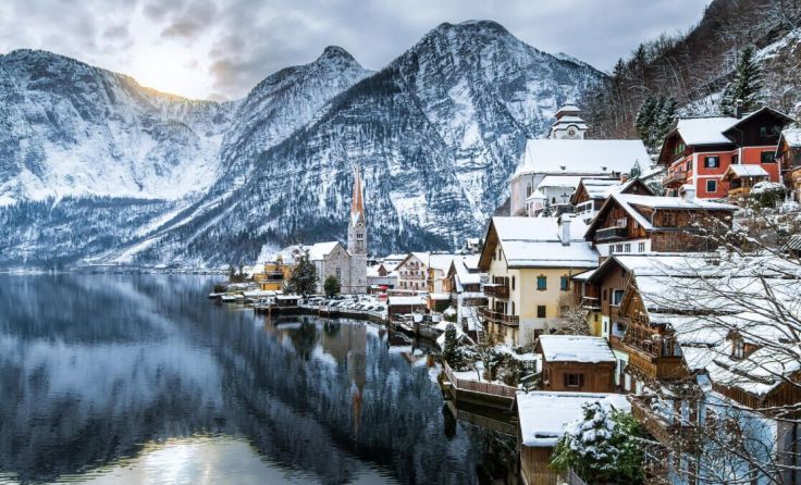 Hallstatt im Salzkammergut (Foto: (Foto: AdobeStock / Nattawit)