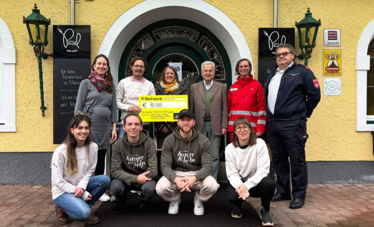 Scheckübergabe (Foto: Hotel Peter)