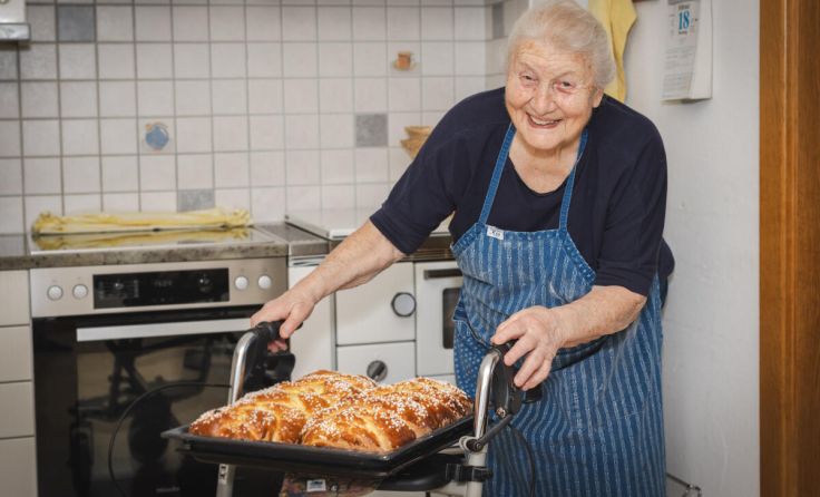 Loisi Zauner bäckt mit Leidenschaft (Foto: Sandra Weishäupl)
