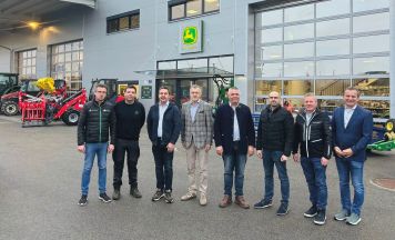 Landmaschinen kehren zurück: Lagerhaus stärkt Standort Redlham mit neuer Struktur