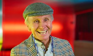 Mit 75 noch einmal Papa: Klaus Eberhartinger sorgt für überraschendes Baby-Glück