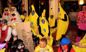 Sockenball in Obertraun: Maskenball-Tradition seit 1962 lädt zum Tanz