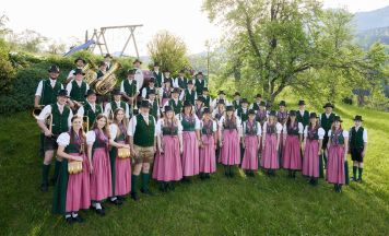 Zwischen Tracht und Taktstock: 160 Jahre Blasmusik in Steinbach