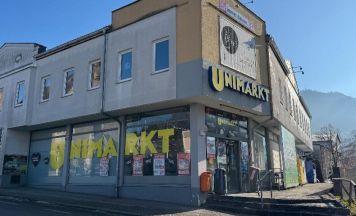 Unimarkt schließt in Gmunden: Stadt sucht neue Nutzung für sanierungsbedürftiges Gebäude