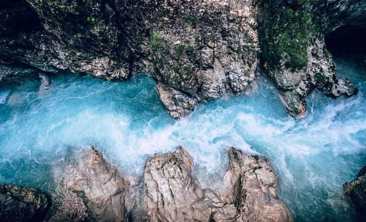 Wasserbilanz bringt auch Flüsse unter Druck (Foto: SALTY RIVER/adobe.stock)