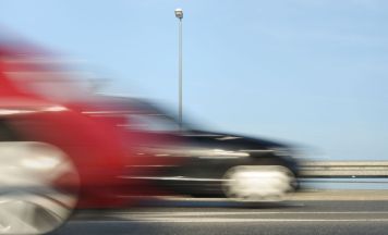 Raser-Hammer in Österreich: Fliegt der Führerschein jetzt lebenslang in den Schredder?