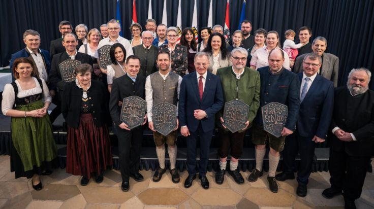 Erbhöfe in Oberösterreich: Drei Traditionsbetriebe aus Gmunden und Vöcklabruck ausgezeichnet