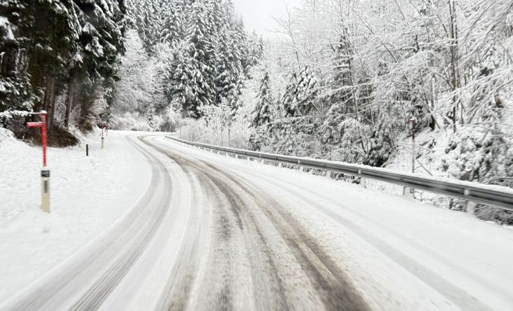 Schneefahrbahn (Foto: Tom Leitner)