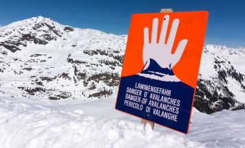 Lawinen-Drama in Kitzbühel: Snowboarder aus Bayern von Schneebrett mitgerissen