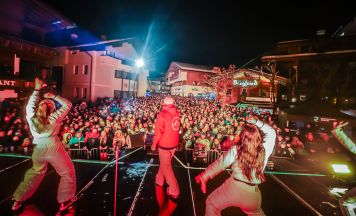 DJ Ötzi bringt Tux zum Beben: 3.500 Fans feiern trotz Regen-Chaos die Party des Jahres