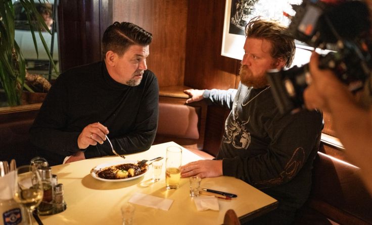 Tim Mälzer und Lukas Mraz erkunden Wiens Gastro-Szene (Foto: WienTourismus/Hermann Höger)