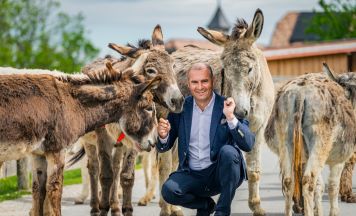 Gut Aiderbichl: Über 9.900 gerettete Tiere – neuer Höchststand zum 25-Jahr-Jubiläum