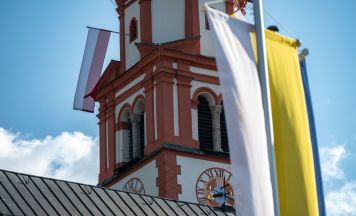 Brand in Pfarrkirche Absam: Unbekannte legen Feuer im Innenraum