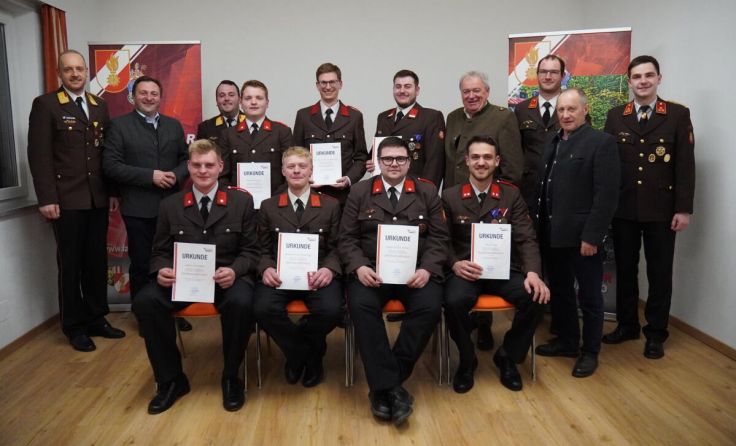 Zahlreiche Beförderungen bei der FF Wirling (Foto: FF Wirling)