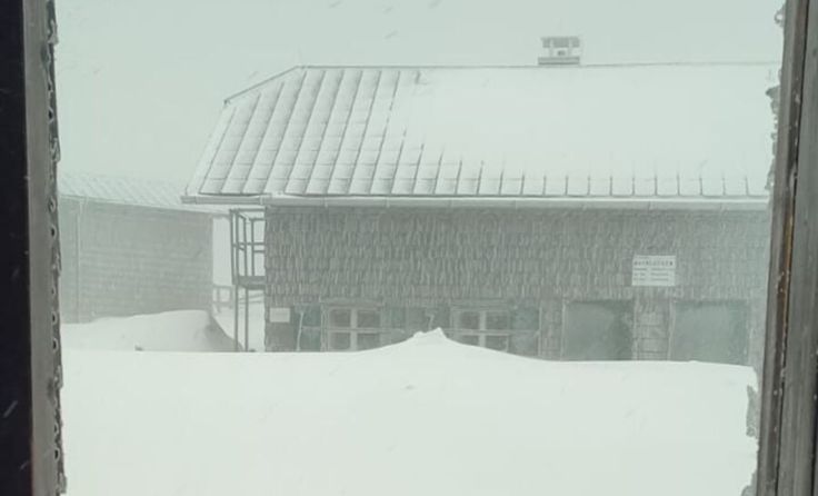 Tiefster Winter herrschte derzeit am Hochleckenhaus (Foto: privat)