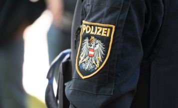 Streit um Geld eskaliert in Graz: Mann mit Schaufel attackiert und in die Flucht geschlagen