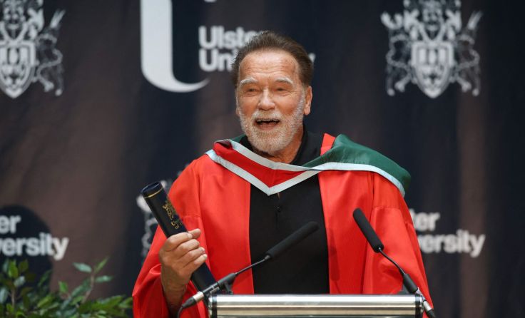 Arnold Schwarzenegger feiert Ehrendoktortitel (Foto: APA-Images / AFP / PAUL FAITH)