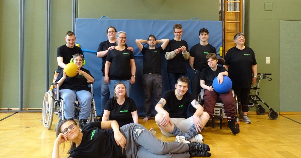 Special Olympics Bad Ischl: Neue Shirts geben Sportlern der Lebenshilfe ...