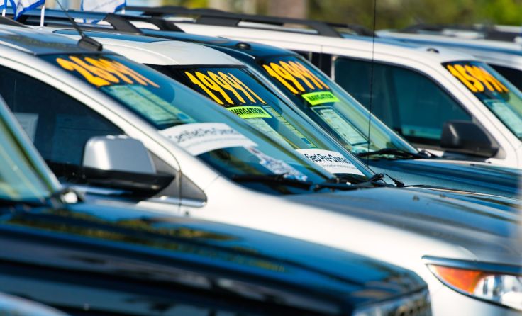 Gebrauchtwagen kaufen (Foto: Eric Hood/adobe.stock)