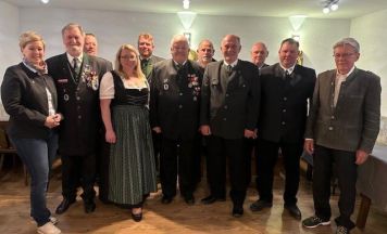 Kameradschaftsbund Steinbach: Klare Wahl und große Ehrung