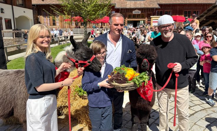 Lisa-Marie, Dieter Ehrengruber und DJ Ötzi auf Gut Aiderbichl) (Foto: Tom Leitner)