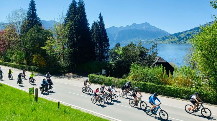 Rad-Erlebnistag am Attersee: Tausende strömen zum autofreien Mega-Event