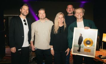 Gold-Rausch in Wien: Thorsteinn Einarsson für Mega-Hit Leya geehrt