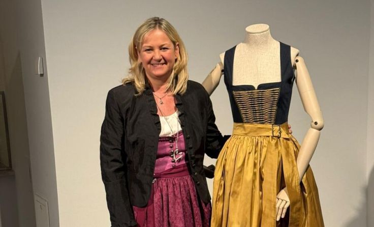 Susanne Strutzenberger mit ihrem Dirndl (Foto: privat)