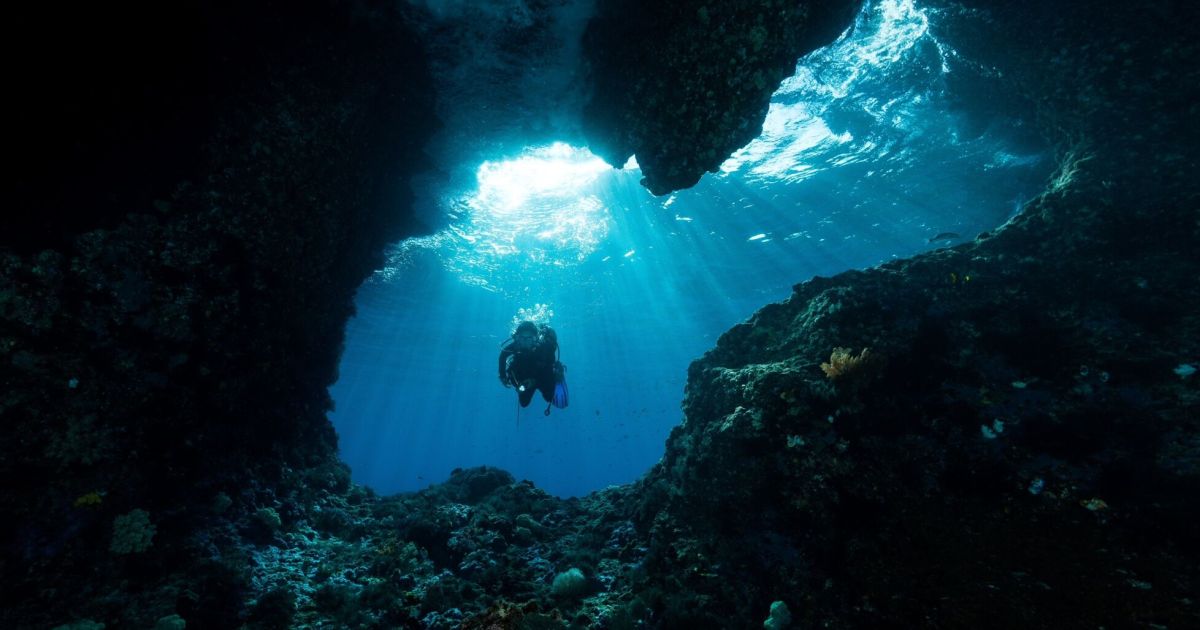 Tragedy in the Maldives: Mother and daughter die in horrific underwater ...
