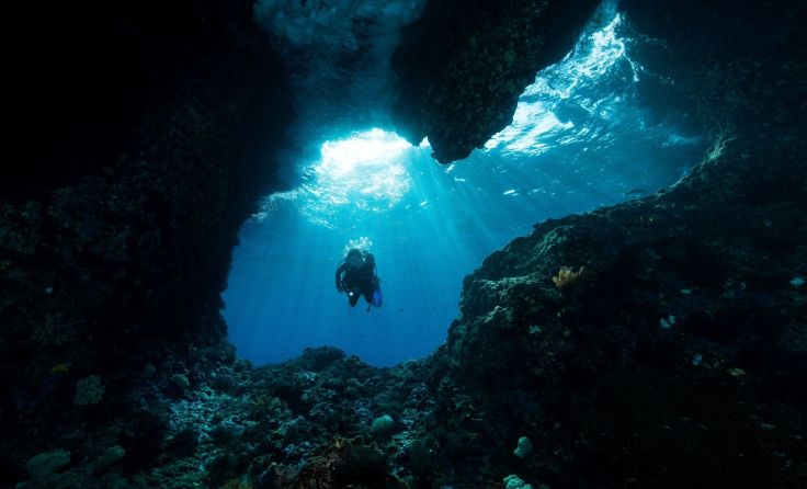 Tauchgang in einer Höhle (Foto: Subphoto/adobe.com)