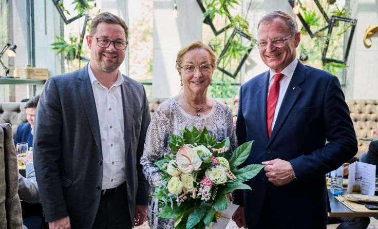 Landesgeschäftsführer Florian Hiegelsberger, Maria Fekter, LH Thomas Stelzer (Foto: OÖVP)