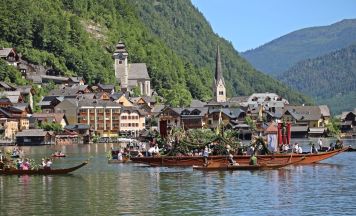Tradition am Wasser: Hallstatt feiert die Seeprozession