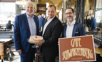 Café Schwarzenberg feiert 165 Jahre Wiener Kaffeehauskultur