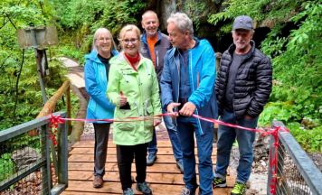 Beliebter Barfußweg im Echerntal bei Hallstatt wieder eröffnet
