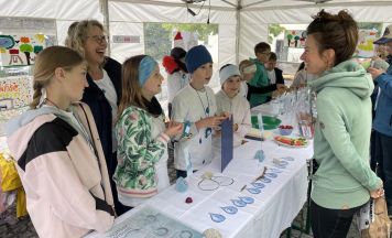 Gänseweintag in Steinbach: Kinder lernten, wie aus Schmutzwasser Trinkwasser wird